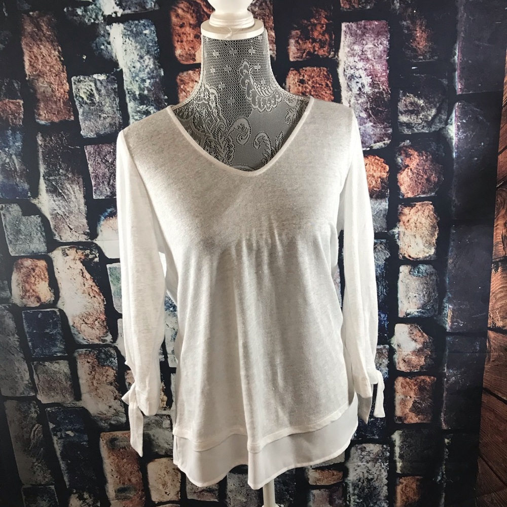 Brand new with TAG  White Top  super cute.